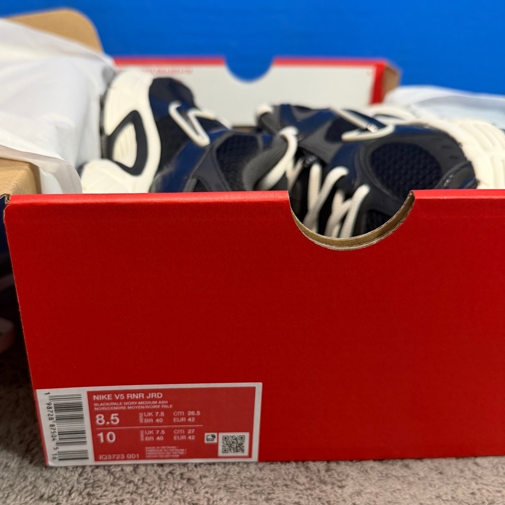 Nike v5 Rnr jackie robinson day
Brand new - Picture 7 of 7
